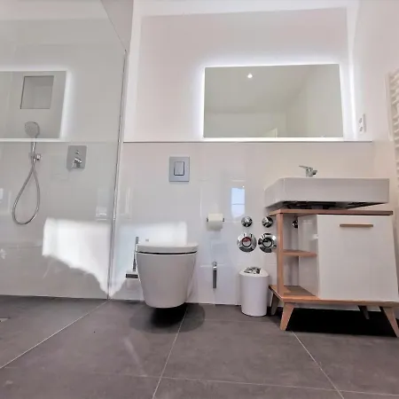 Moderne Mit Eigener Terrasse - Haus Inselwind Meerhafen Apartmán Groß Zicker